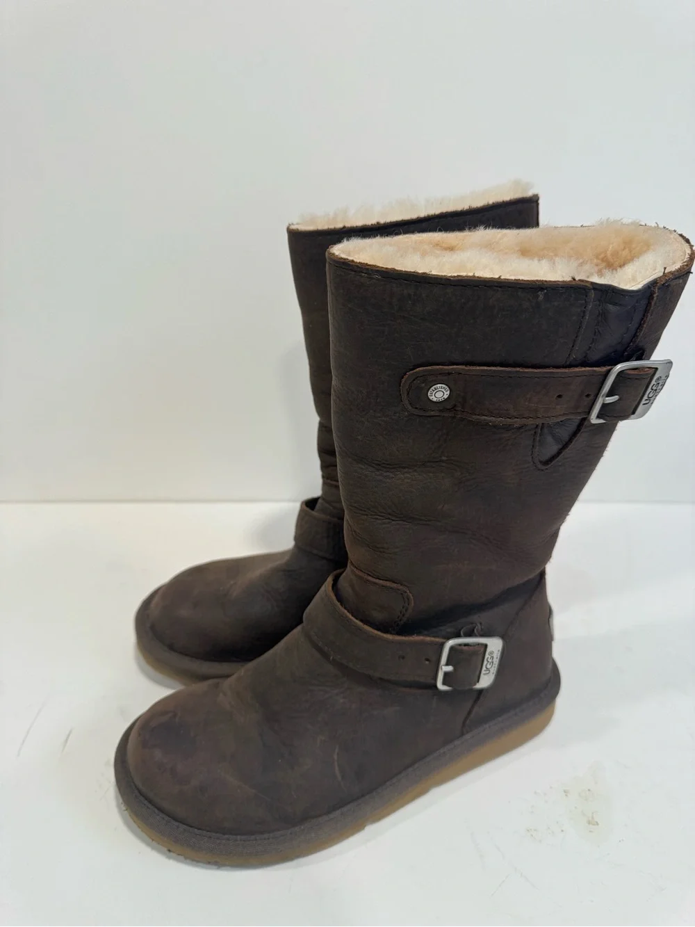 UGG Kensington Women's Brown Leather & Shearling Boots 5678 Size 6 nwot